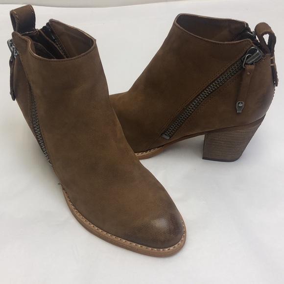 Dolce Vita Jaeger Teak Brown Nubuck Booties 7 New - Picture 3 of 8